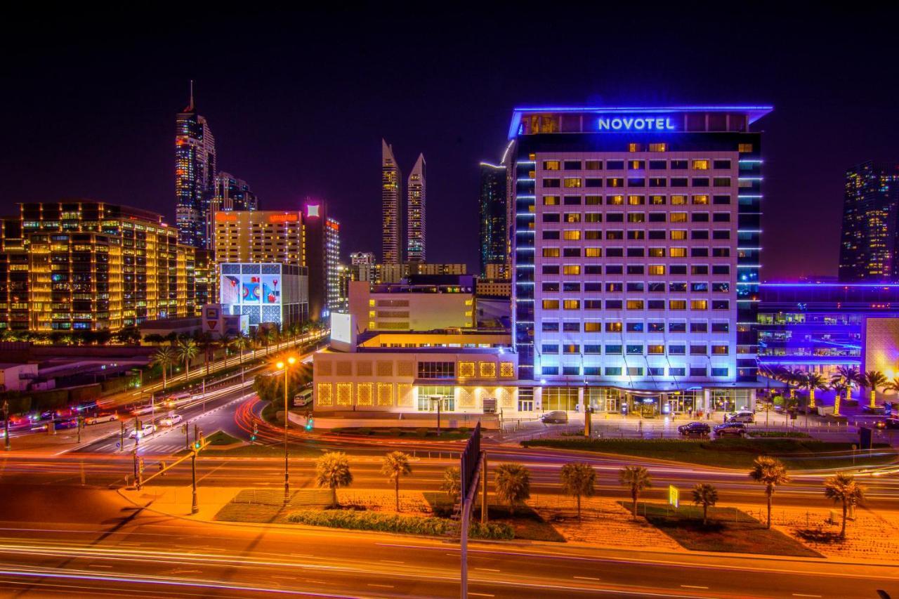 Novotel bur dubai. Novotel Дубай 4. Дубай ворлд ТРЕЙД центр. Novotel World trade Center. Novotel Dubai al Barsha.